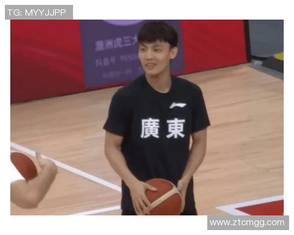 徐杰场均158分75篮板表现出色杜锋应提升其战术地位争夺MVP 徐杰场均158分75篮板表现出色杜锋应提升其战术地位争夺MVP