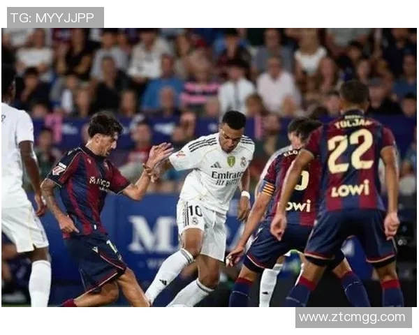 西甲争冠形势骤变前两名仅差一分姆巴佩追平C罗历史纪录